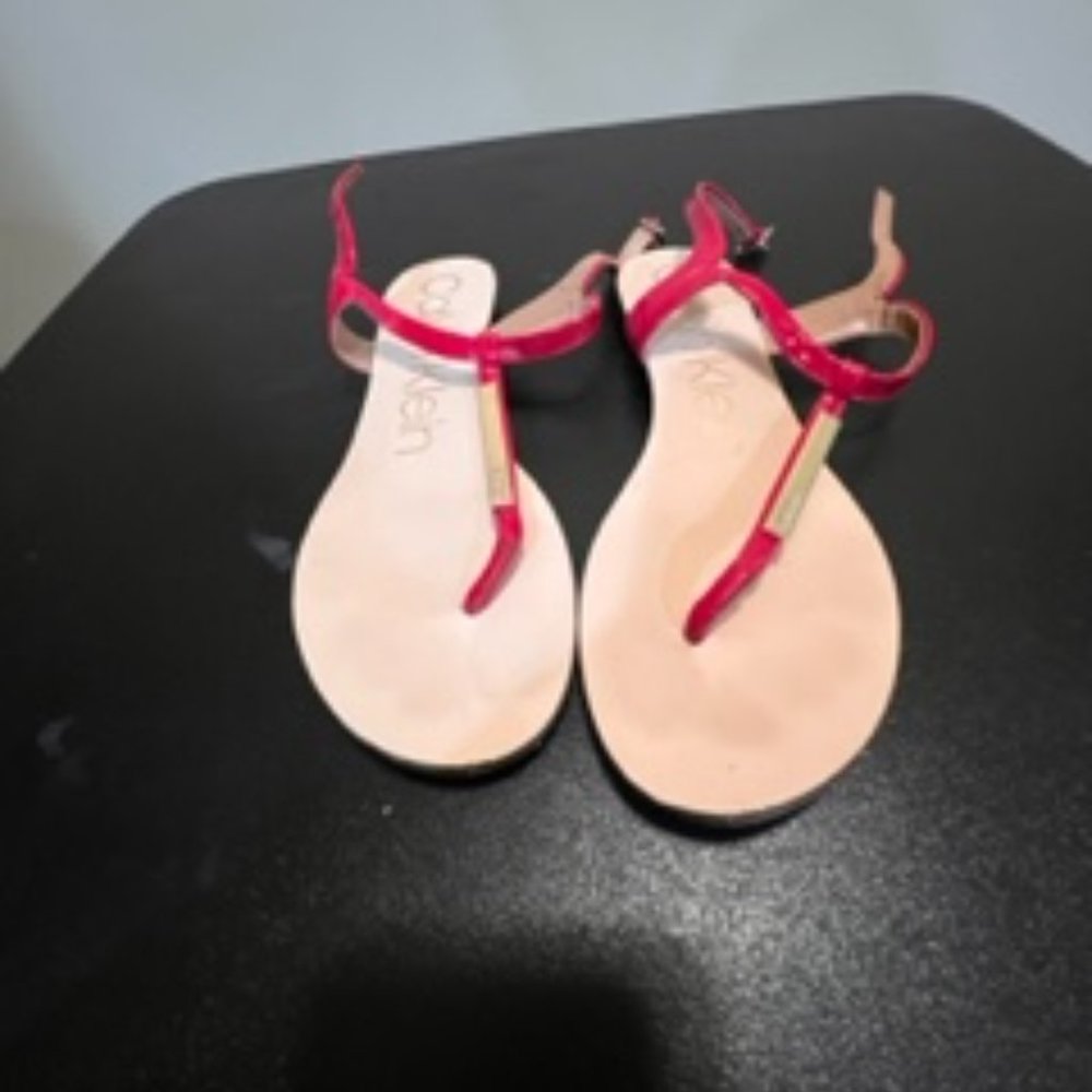 Calvin Klein size 9 red sandals